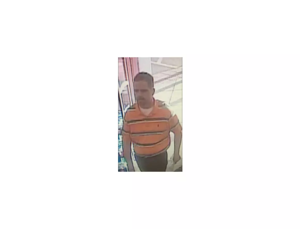 Man Tries to Rob the Walgreens at 45th and Western with a Note
