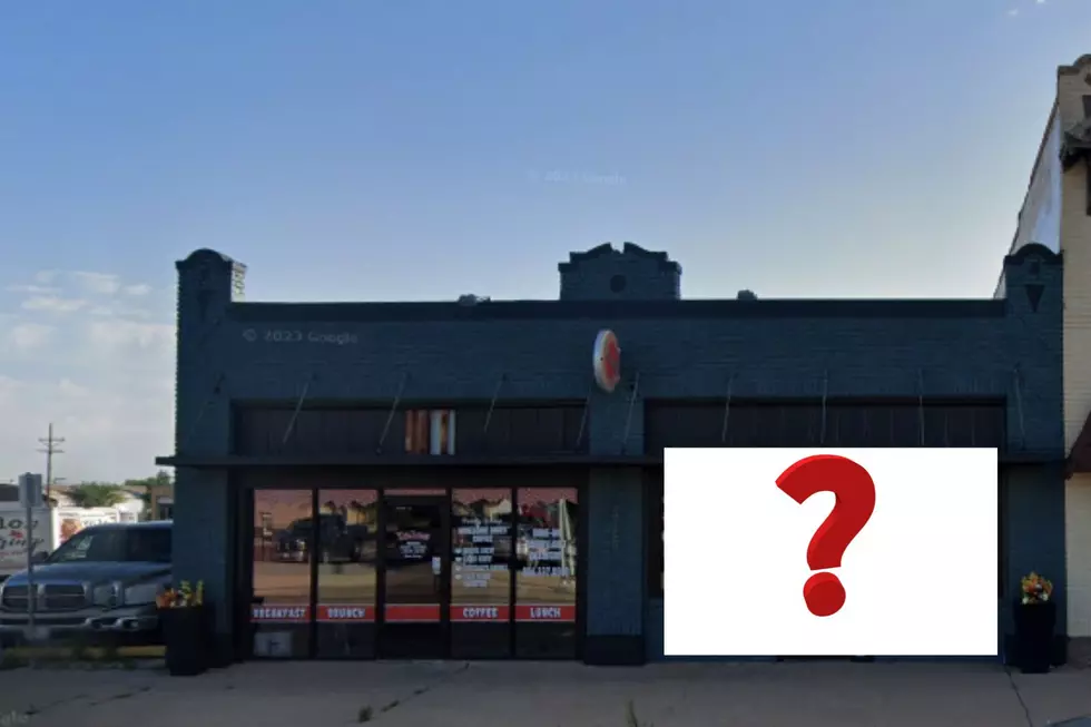 What Does “For Lease” Sign Mean for This Amarillo Restaurant?